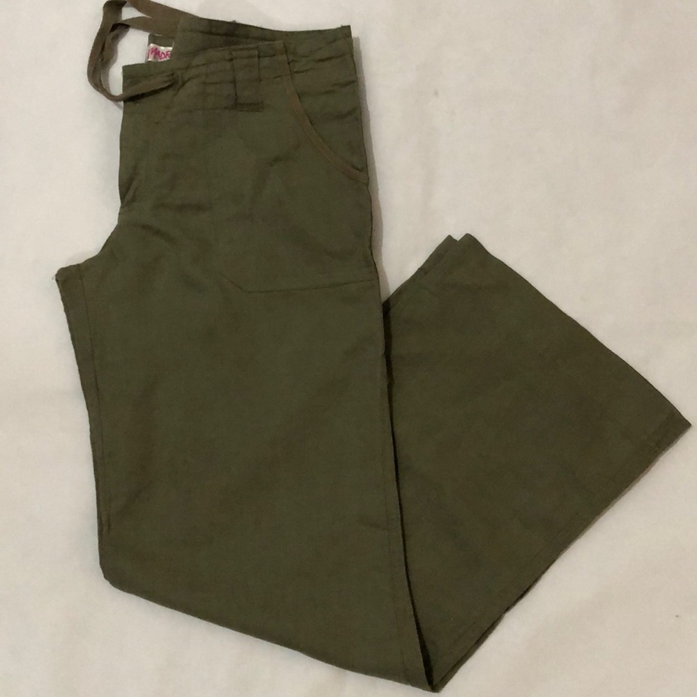 MADRAG NEW GREEN LINEN PANTS SIZE L